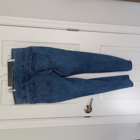 Hybrid & Company Skinny Jeans - Picture 9 of 13